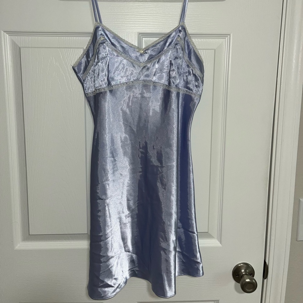 Purple Slip & Matching Robe - Picture 2 of 4